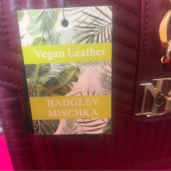 Badgley Mischka Kelly Quilted Crossbody Bag NWT - Picture 9 of 10